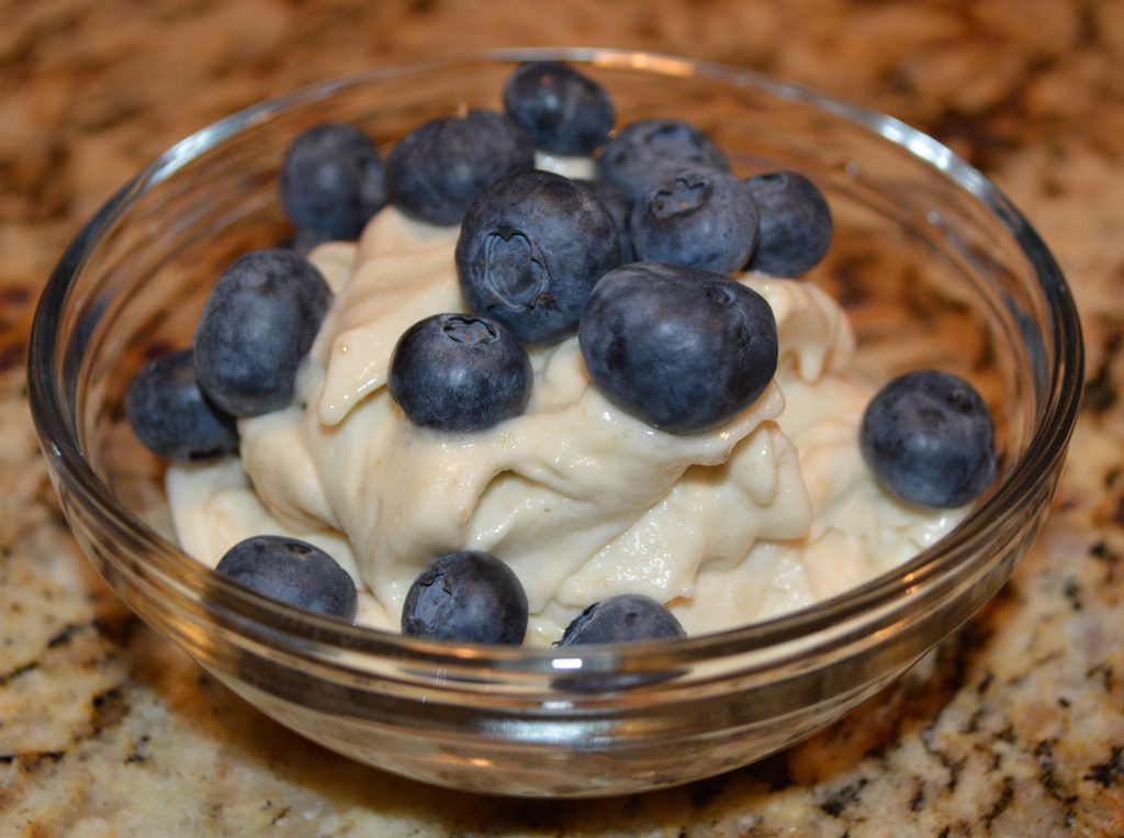 Low Calorie, Low Cholesterol Recipe of a Frozen BANANA Yogurt