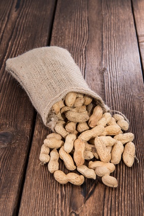Reduce Cholesterol, Keep Heart Healthy With Peanuts